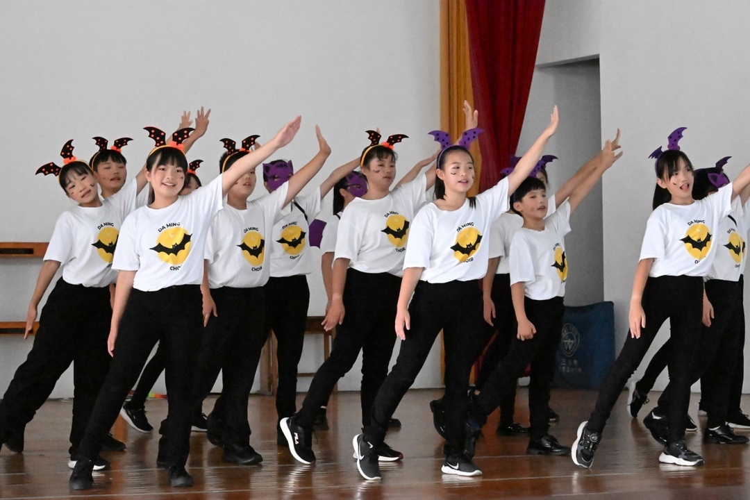 大明國小合唱團-臺中市英語歌唱比賽第二名